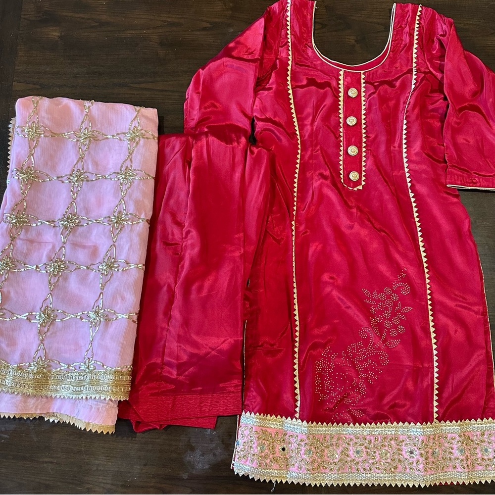 🚨 Clearance 3pc Salwaar Suit🚨